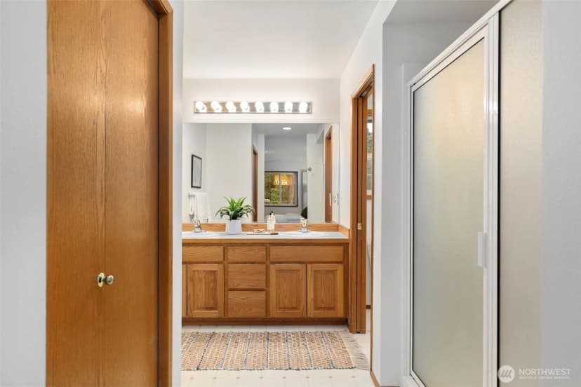 Property photo for 15375 Sunrise Drive Ne, Bainbridge Island photo 21