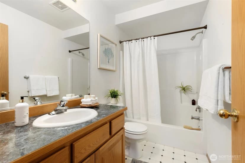 Property photo for 15375 Sunrise Drive Ne, Bainbridge Island photo 24