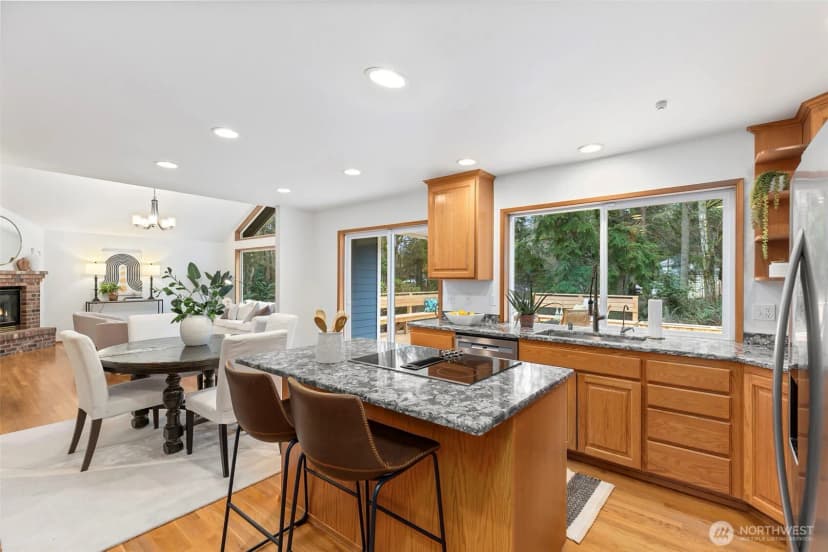 Property photo for 15375 Sunrise Drive Ne, Bainbridge Island photo 15