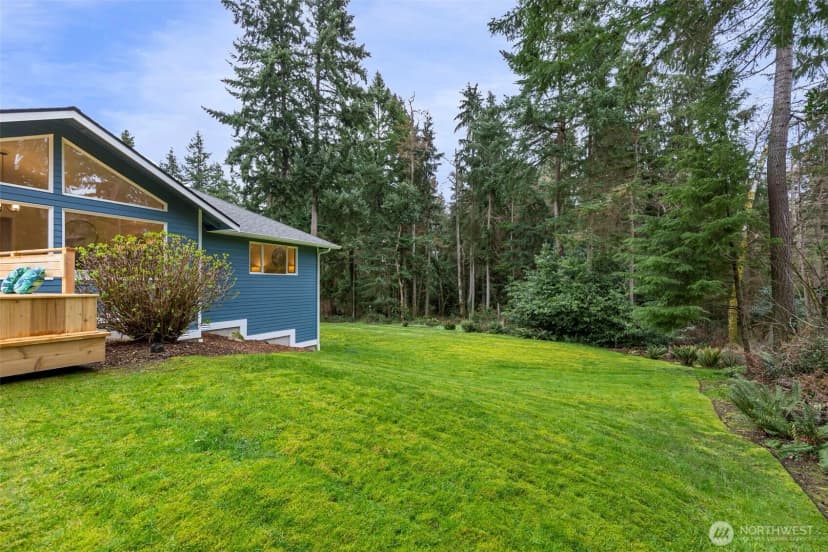Property photo for 15375 Sunrise Drive Ne, Bainbridge Island photo 33