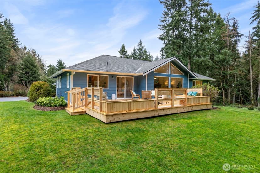 Property photo for 15375 Sunrise Drive Ne, Bainbridge Island photo 32