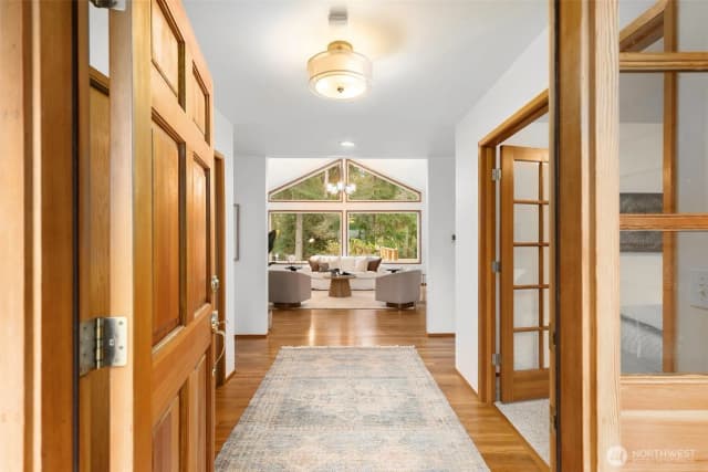 Property photo for 15375 Sunrise Drive Ne, Bainbridge Island photo 5