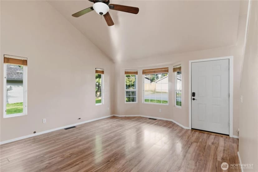 Property photo for 24512 46th Avenue E, Graham photo 8