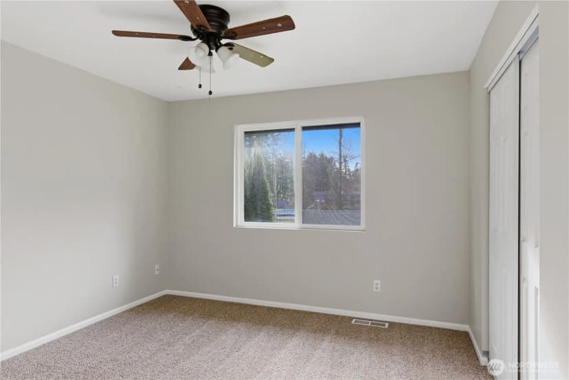 Property photo for 24512 46th Avenue E, Graham photo 26