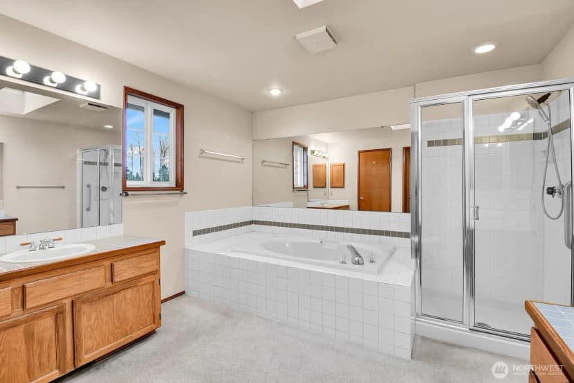 Property photo for 367 145th Place Se, Bellevue photo 18