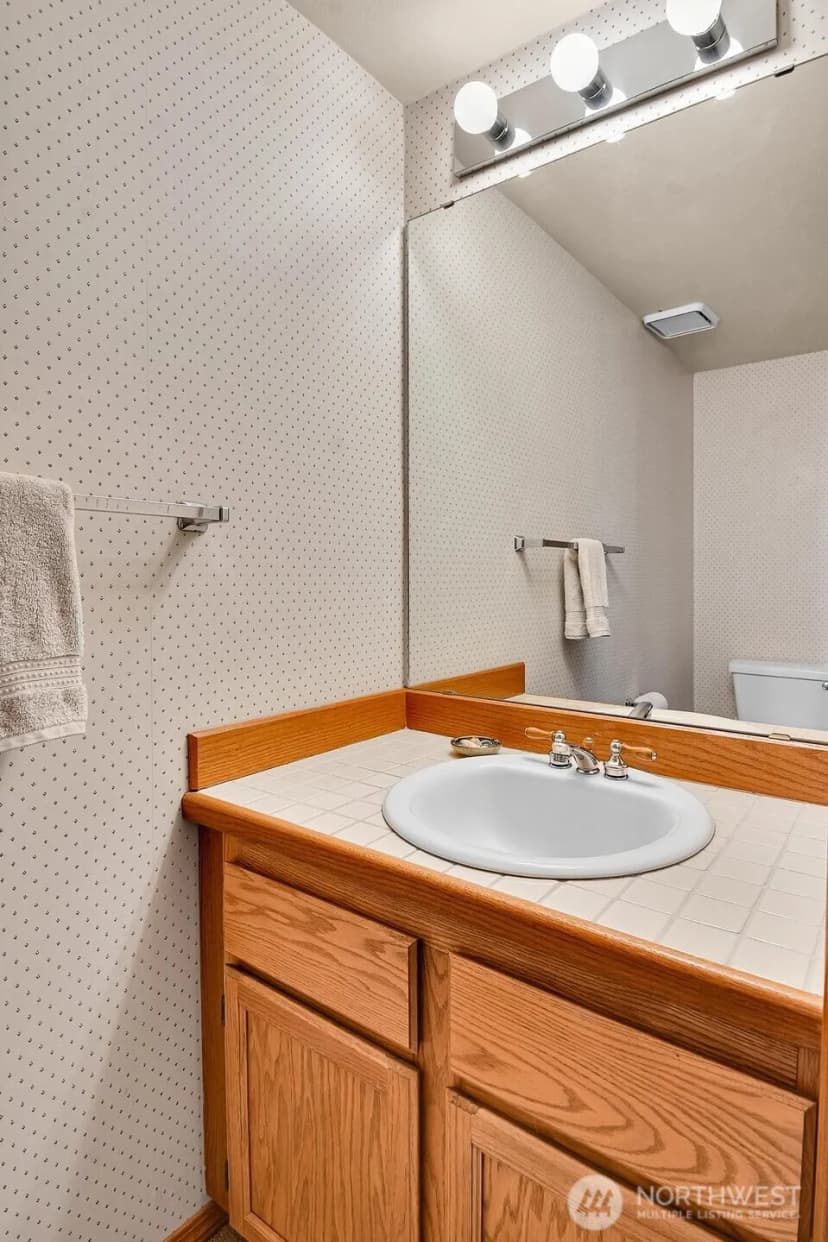 Property photo for 367 145th Place Se, Bellevue photo 15