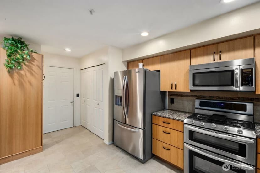 Property photo for 22614 43rd Avenue S, Kent photo 20