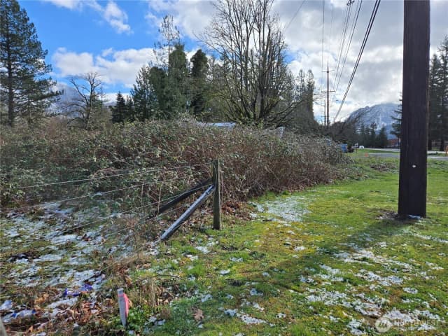 Property photo for 615 Croft Avenue W, Gold Bar photo 5