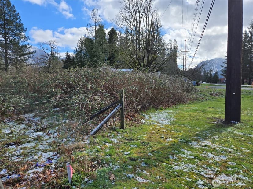Property photo for 615 Croft Avenue W, Gold Bar photo 5