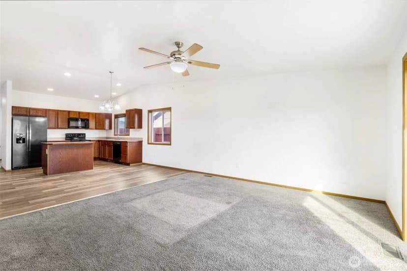 Property photo for 950 K Street Se, Ephrata photo 18