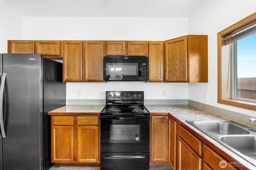 Property photo for 950 K Street Se, Ephrata photo 14