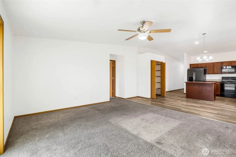 Property photo for 950 K Street Se, Ephrata photo 17