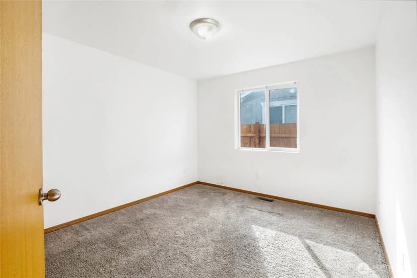 Property photo for 950 K Street Se, Ephrata photo 25