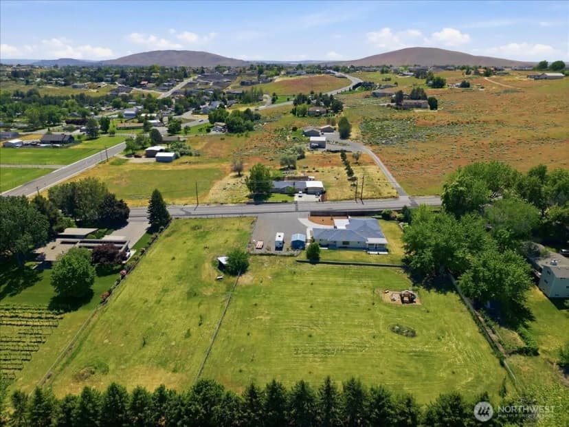 Property photo for 4700 Collins Rd, West Richland photo 29