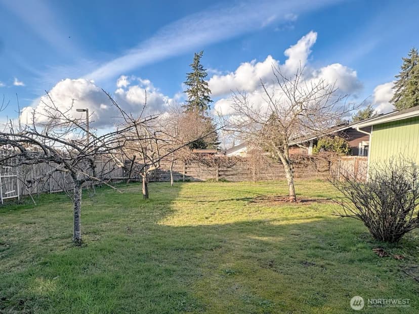 Property photo for 112 Eagle Glen Court, Eatonville photo 17