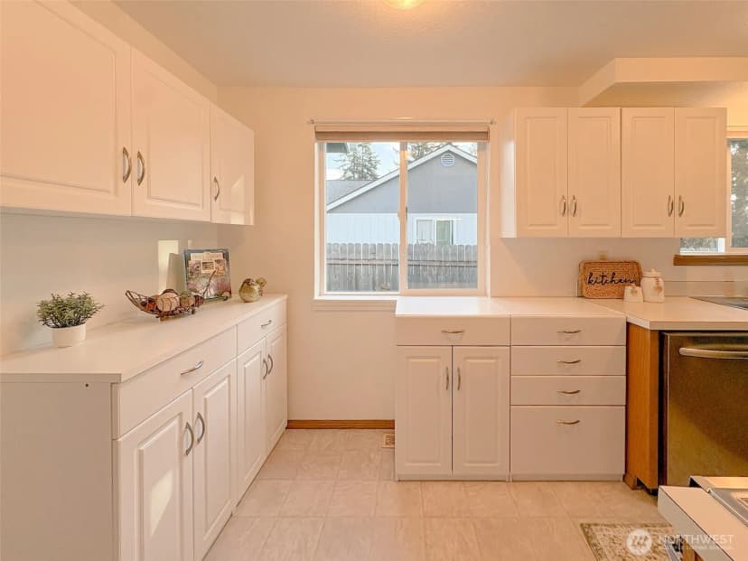 Property photo for 112 Eagle Glen Court, Eatonville photo 6