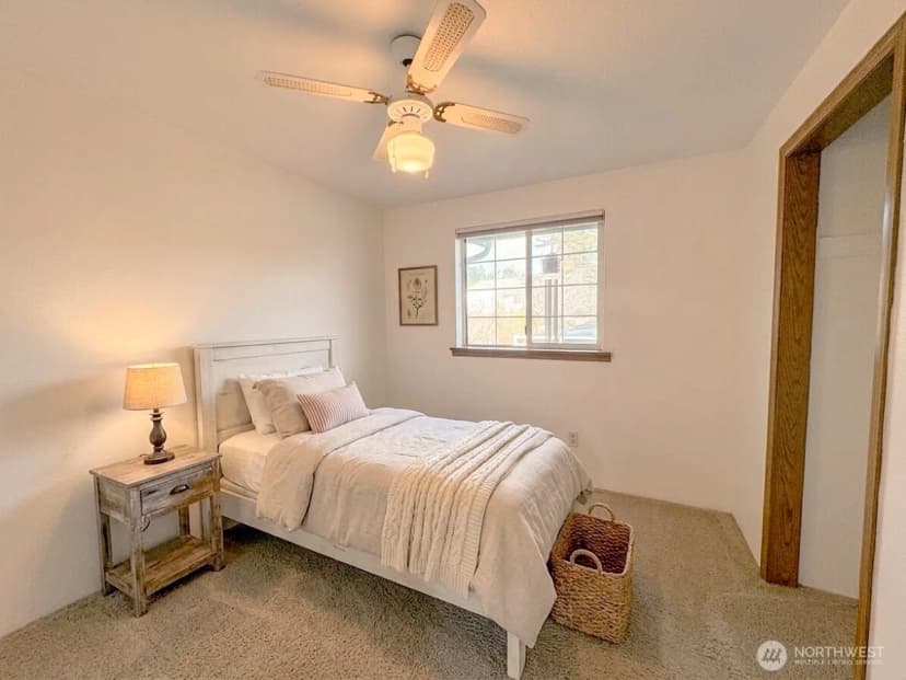 Property photo for 112 Eagle Glen Court, Eatonville photo 8