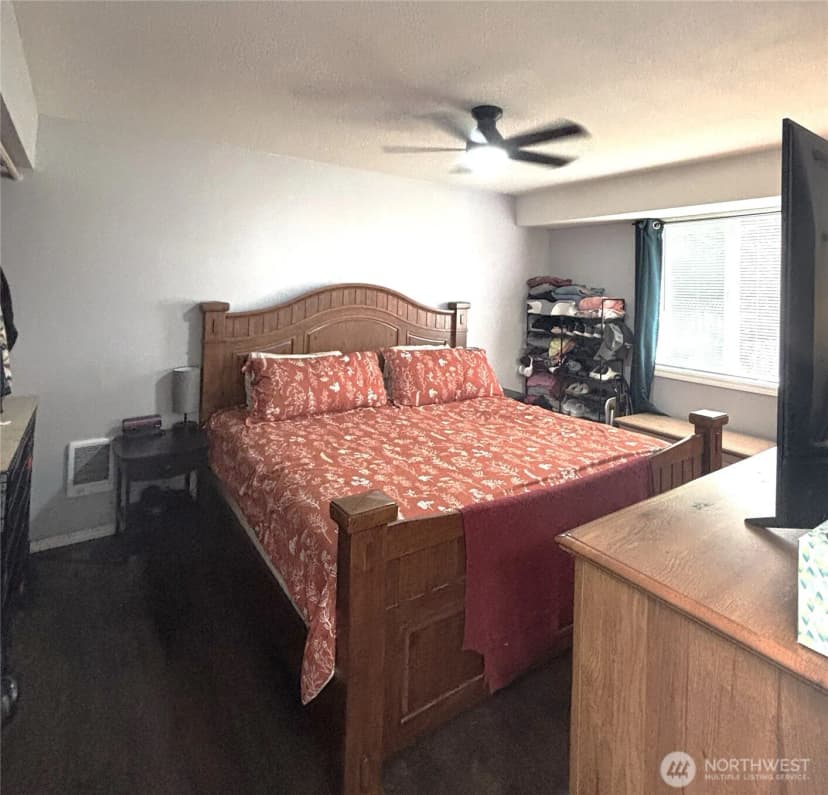 Property photo for 17217 10th Avenue E, Spanaway photo 8