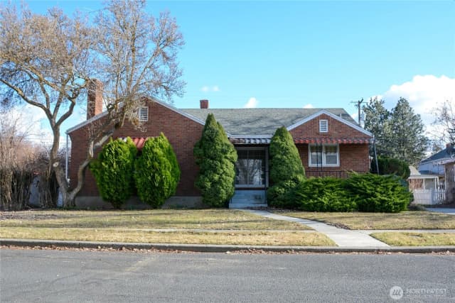 Property photo for 206 E 3rd Avenue, Ritzville