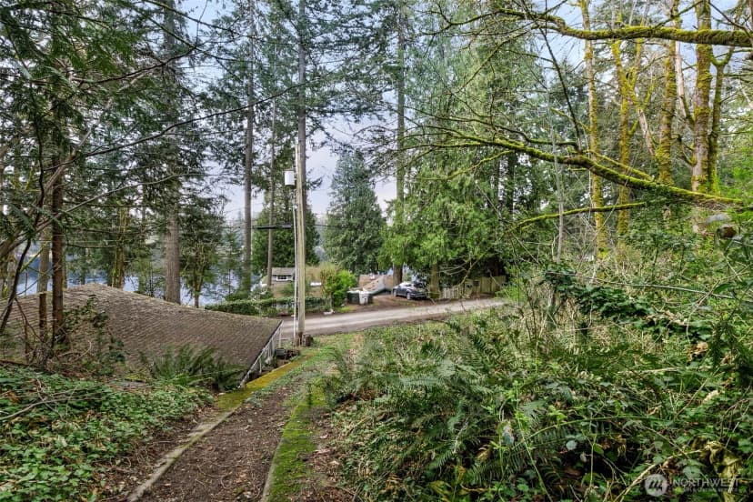 Property photo for 13625 E Lake Kathleen Drive Se, Renton photo 9