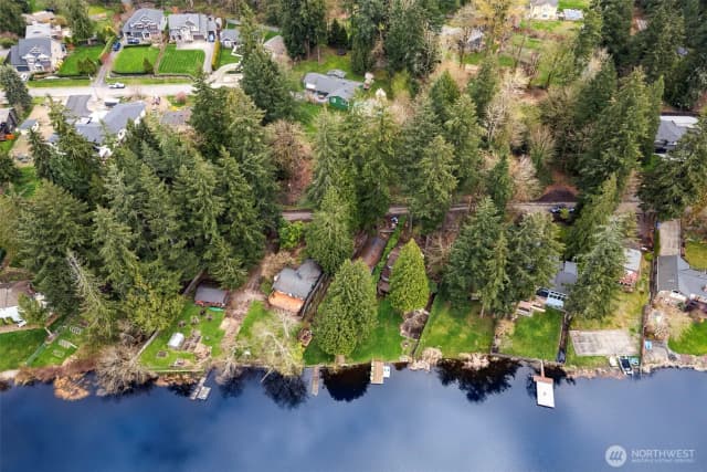 Property photo for 13625 E Lake Kathleen Drive Se, Renton photo 4
