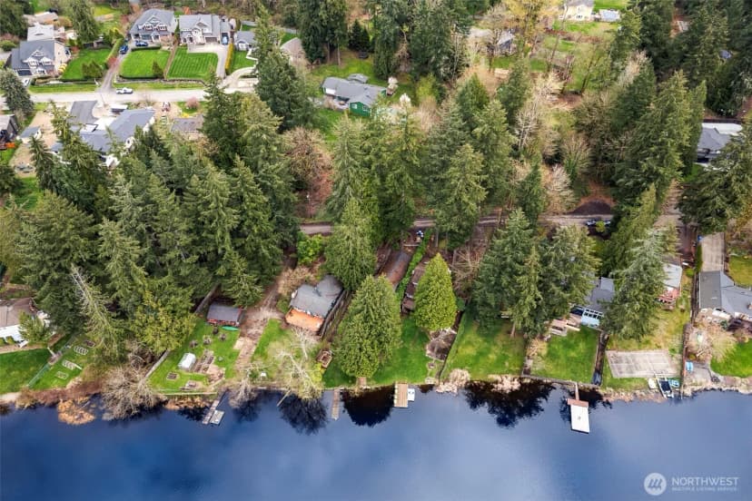 Property photo for 13625 E Lake Kathleen Drive Se, Renton photo 4