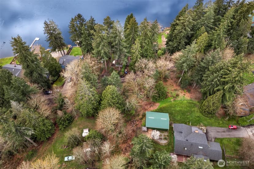 Property photo for 13625 E Lake Kathleen Drive Se, Renton photo 17