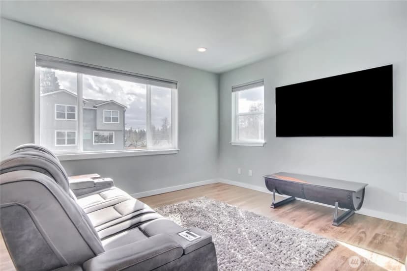 Property photo for 1828 25th Street, Snohomish photo 3