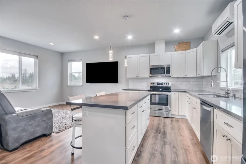 Property photo for 1828 25th Street, Snohomish photo 6