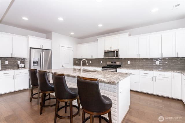 Property photo for 27432 14th Place S, Des Moines photo 5