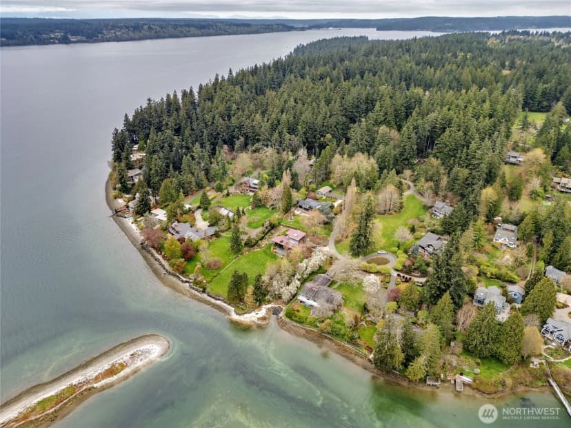 Property photo for 9190 Fox Cove Lane Ne, Bainbridge Island