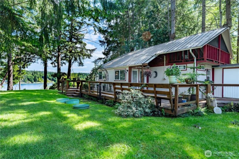 Property photo for 711 E Herron Boulevard Nw, Lakebay photo 2