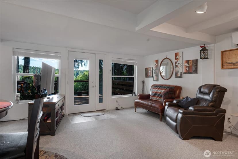 Property photo for 711 E Herron Boulevard Nw, Lakebay photo 6