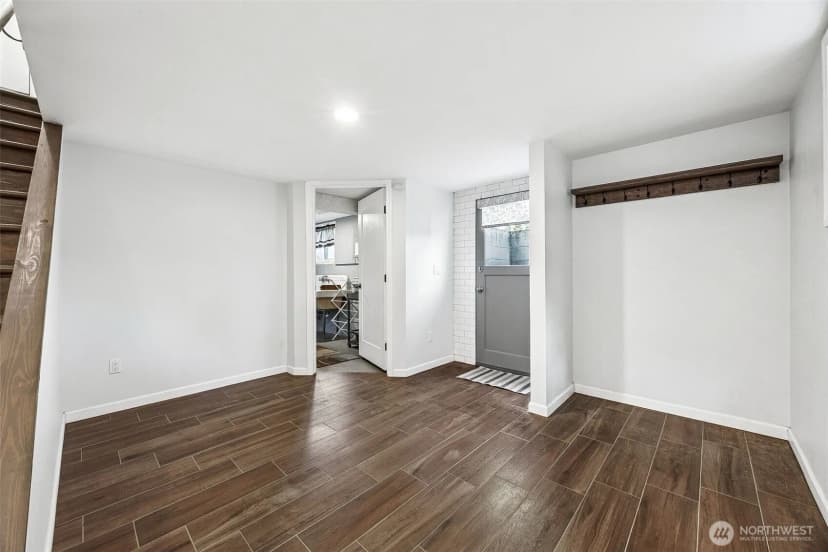 Property photo for 9036 Dalwood Road Sw, Lakewood photo 32