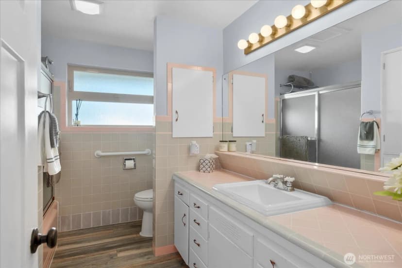 Property photo for 1501 52nd Street Se #1, Everett photo 16