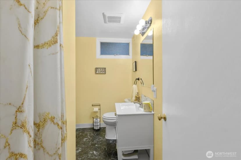 Property photo for 1501 52nd Street Se #1, Everett photo 20