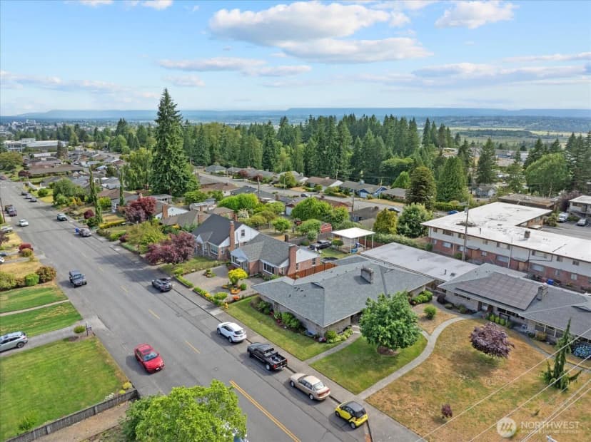Property photo for 1501 52nd Street Se #1, Everett photo 30