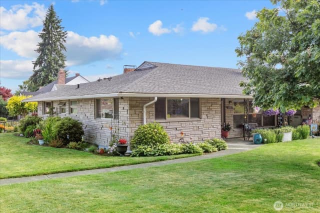 Property photo for 1501 52nd Street Se #1, Everett