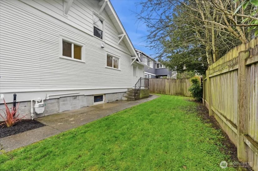 Property photo for 8127 11th Avenue Sw, Seattle photo 12