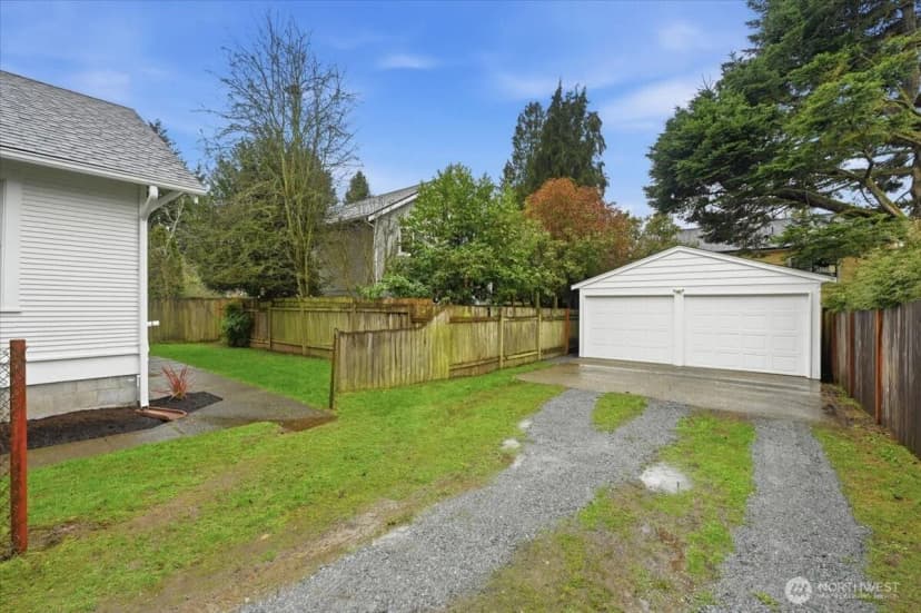 Property photo for 8127 11th Avenue Sw, Seattle photo 13