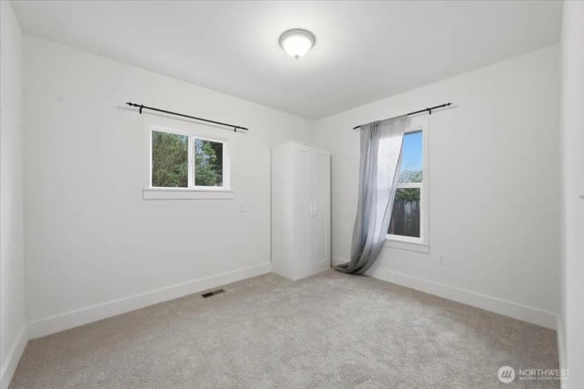 Property photo for 8127 11th Avenue Sw, Seattle photo 10