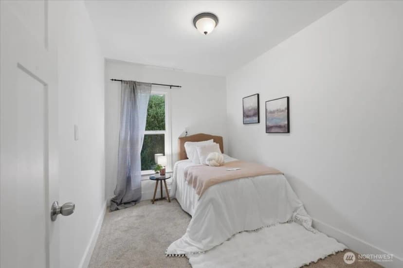 Property photo for 8127 11th Avenue Sw, Seattle photo 11