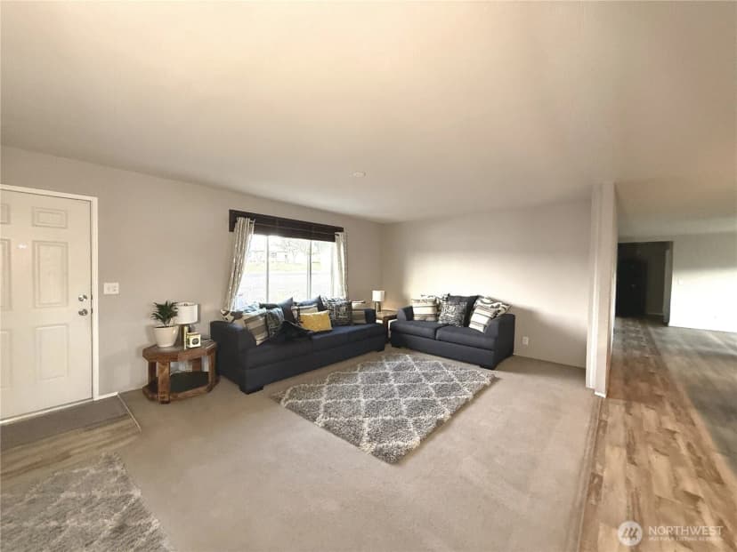 Property photo for 401 Peachtree Place Sw, Mattawa photo 2