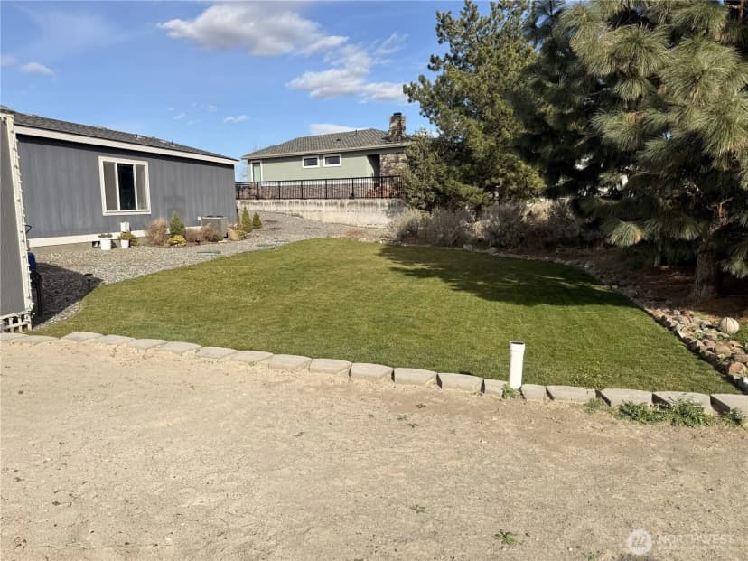 Property photo for 401 Peachtree Place Sw, Mattawa photo 21