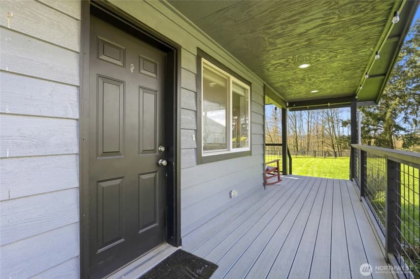 Property photo for 8114 Riverview Road, Snohomish photo 2