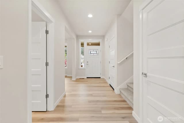 Property photo for 9001 Wyatt Court Se, Tumwater photo 4