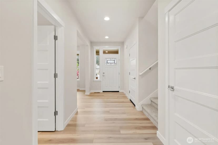 Property photo for 9001 Wyatt Court Se, Tumwater photo 4