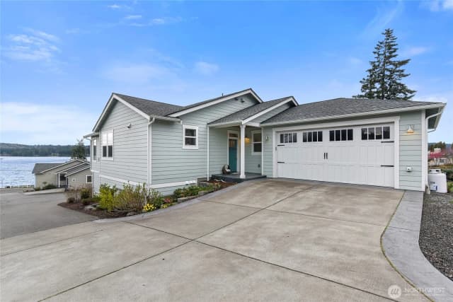 Property photo for 17588 Fjord Drive Ne, Poulsbo