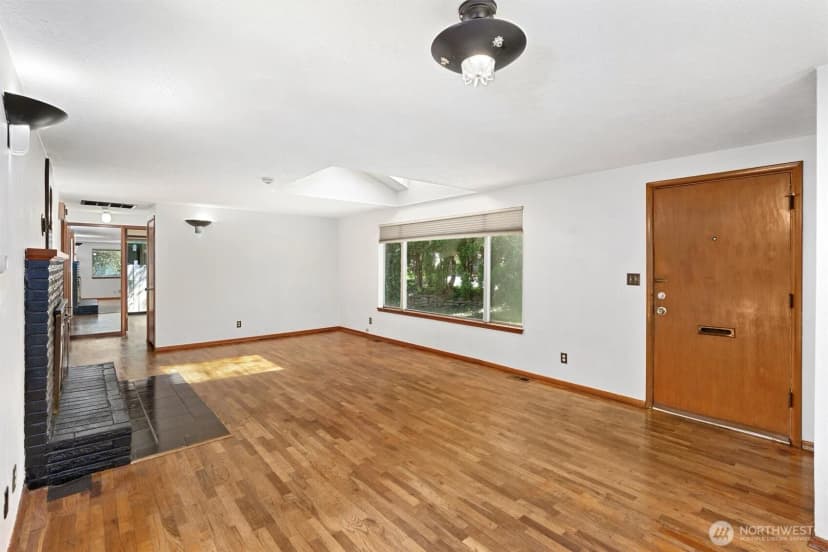 Property photo for 1802 22nd Avenue Se, Olympia photo 3