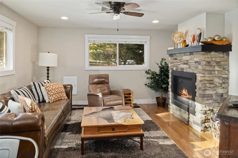 Property photo for 661 W Pacific Avenue, Ronald photo 11